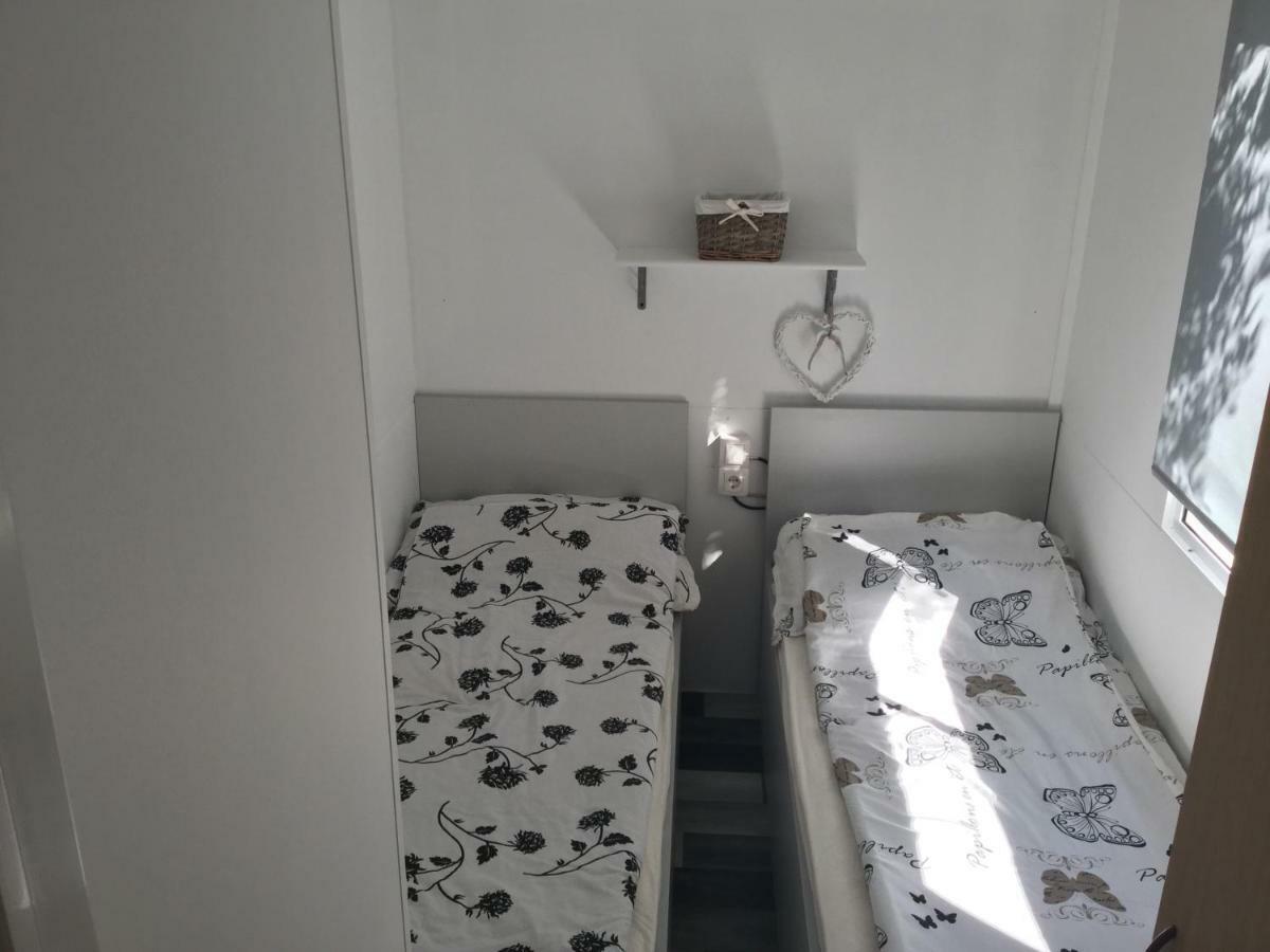 Camping Bepo Villa Sveti Filip i Jakov Exterior foto